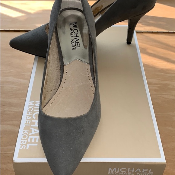 MICHAEL Michael Kors Shoes 6 M - Picture 2 of 4